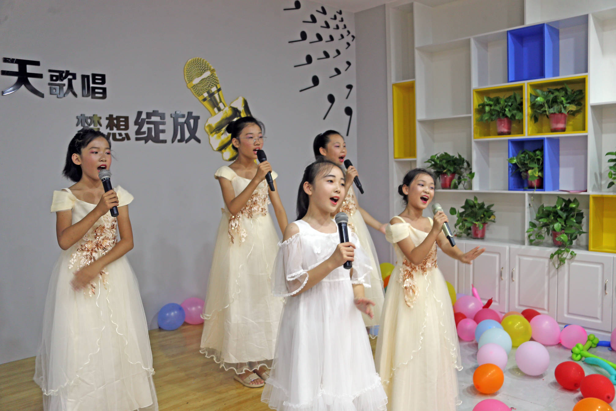 《天天歌唱》特色品牌落户大荔荔音艺术学校_表演