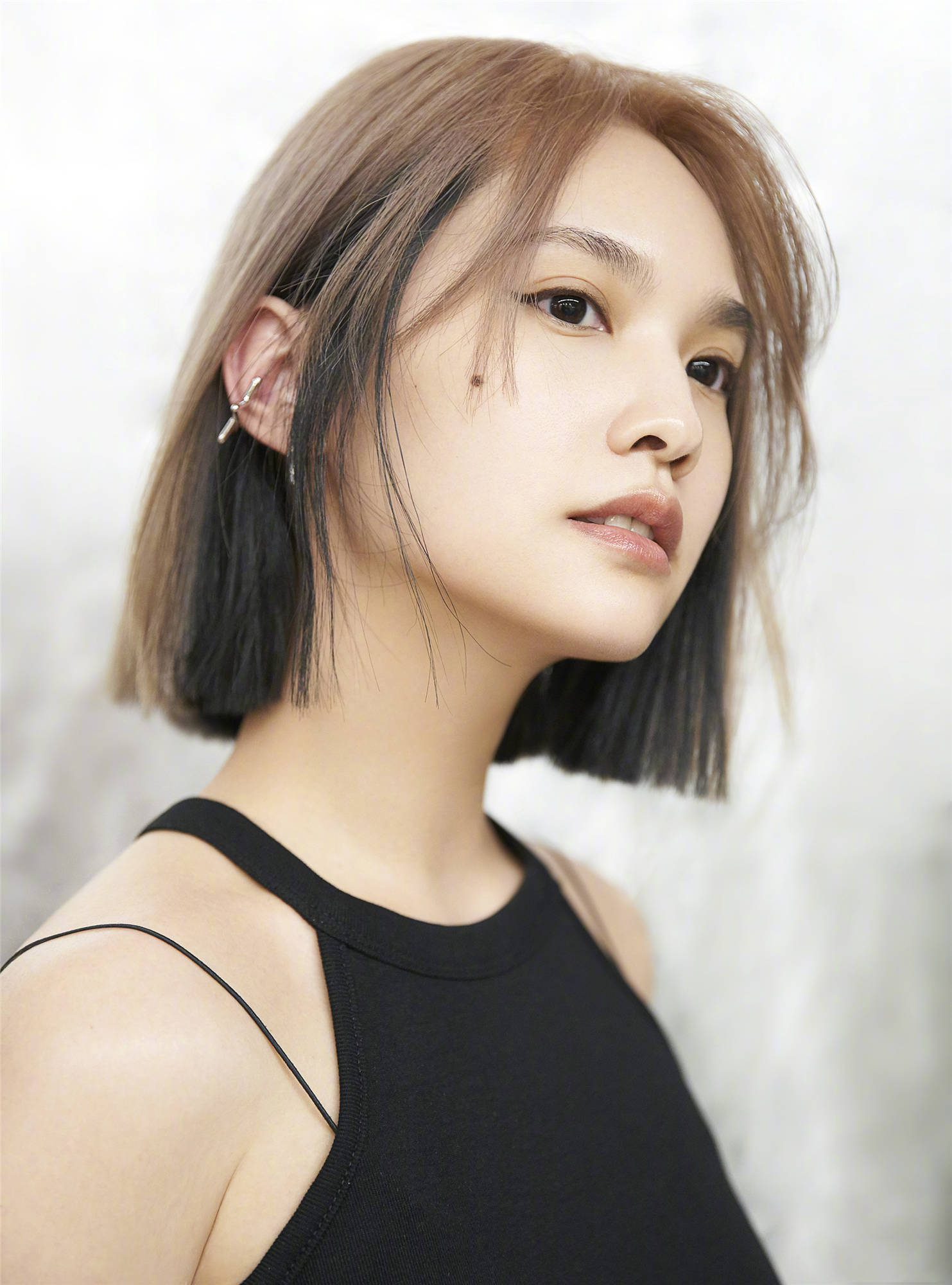 台湾短发女歌手图片