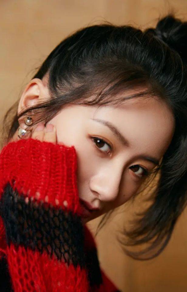 当红小花旦袁冰妍写真:俏丽可爱,清新甜美!