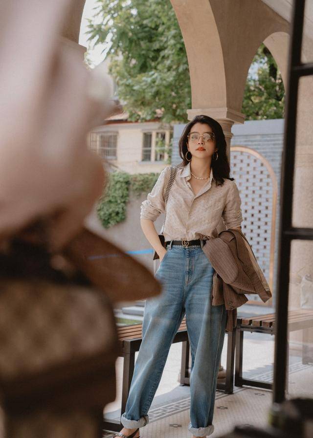 原创不喜欢繁琐的搭配?来借鉴三木博主的极简风穿搭,舒适显气质