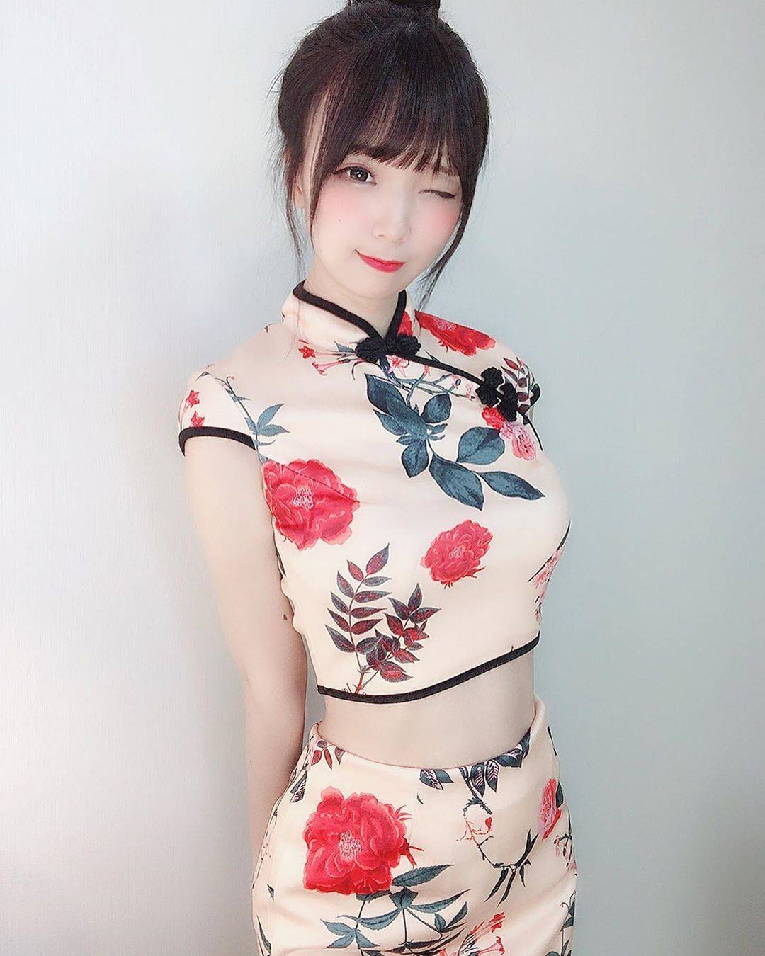 搞笑gif趣图:这个回首掏,不成功呀!_老爸