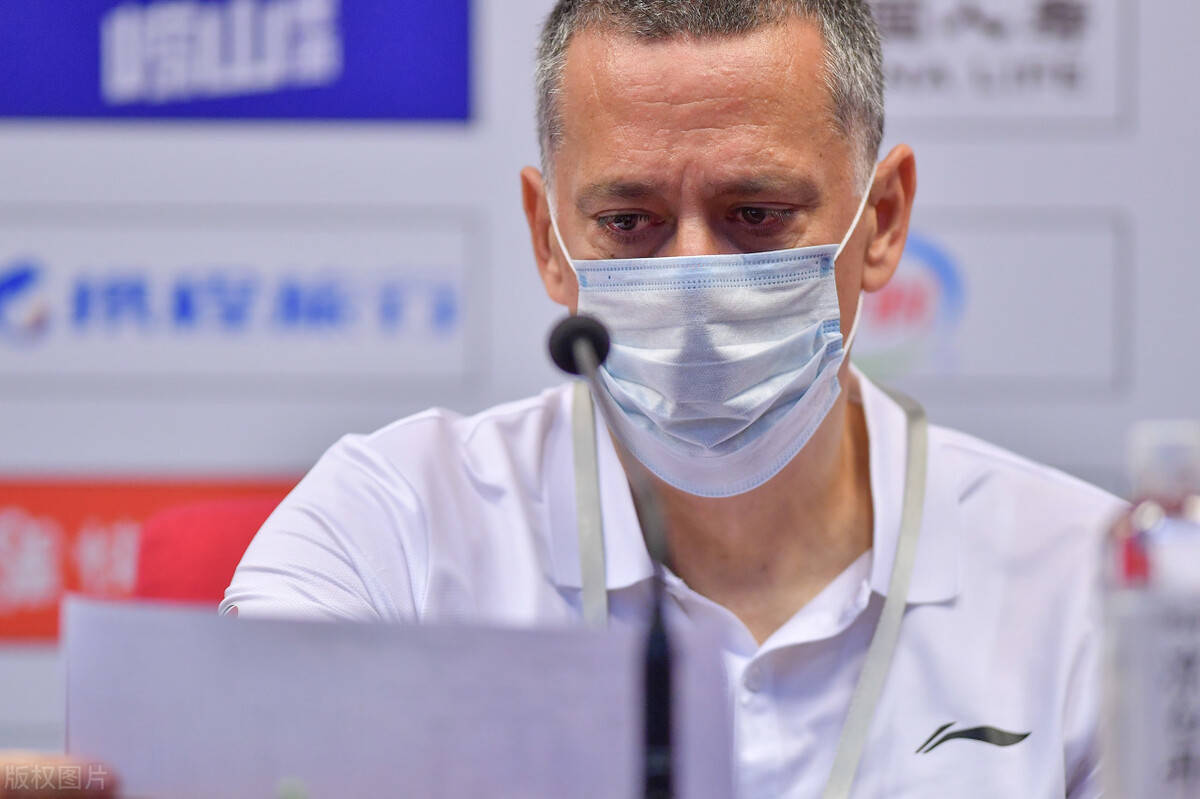 辽宁男篮惨败之夜两人成败笔锋线遭完爆马丁内斯用人成谜团