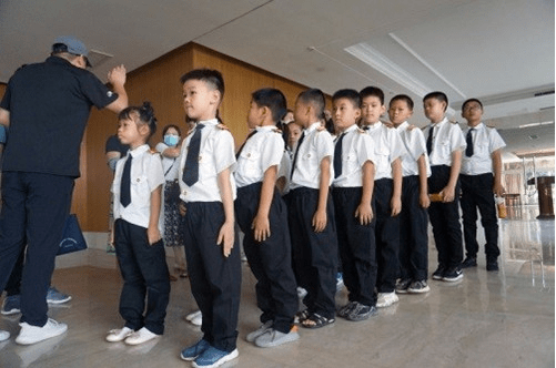 江都区真武镇谈套村留守儿童扬泰机场研学活动