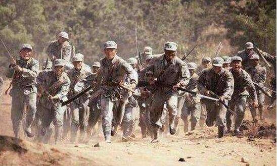 原创战场上为什么没有士兵敢装死原因有点残酷