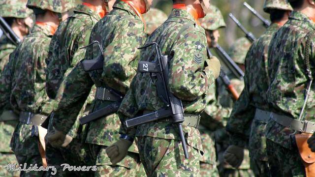 原创关于m3"黄油枪"的那点故事,为啥二战冲锋枪就它最长命