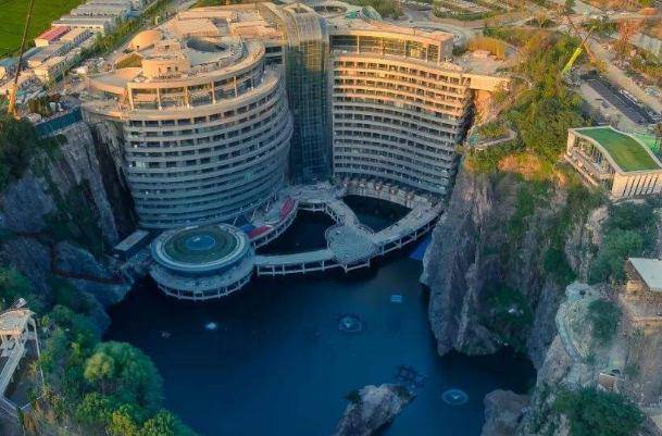 我国海拔最低的酒店建在155米深坑中就在我国上海