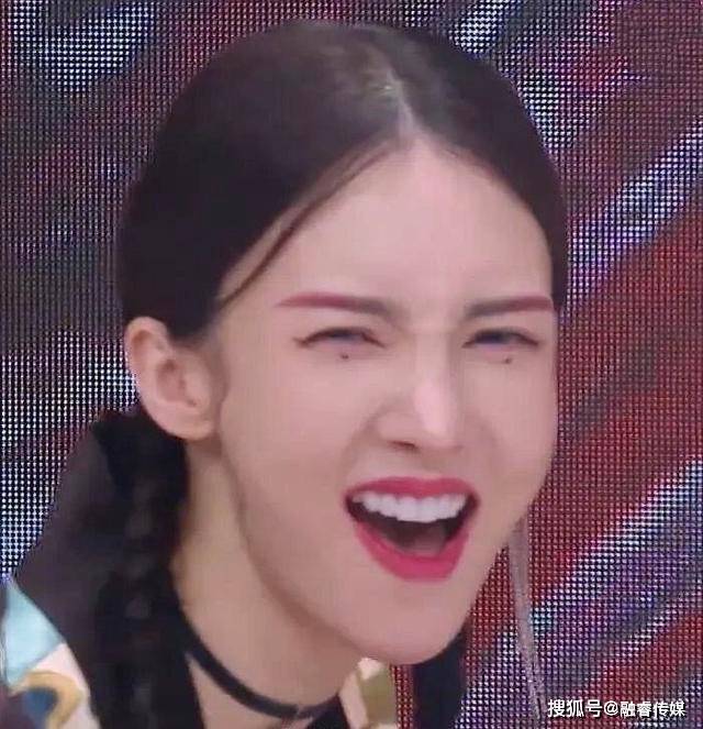 金晨回应嘴歪,仙女下凡卖丑,网友笑称你是谁
