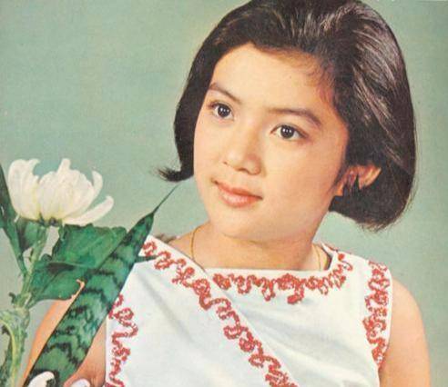 冯宝宝因为外形出色加上又演技不错,很快成为娱乐圈炙手可热的童星.