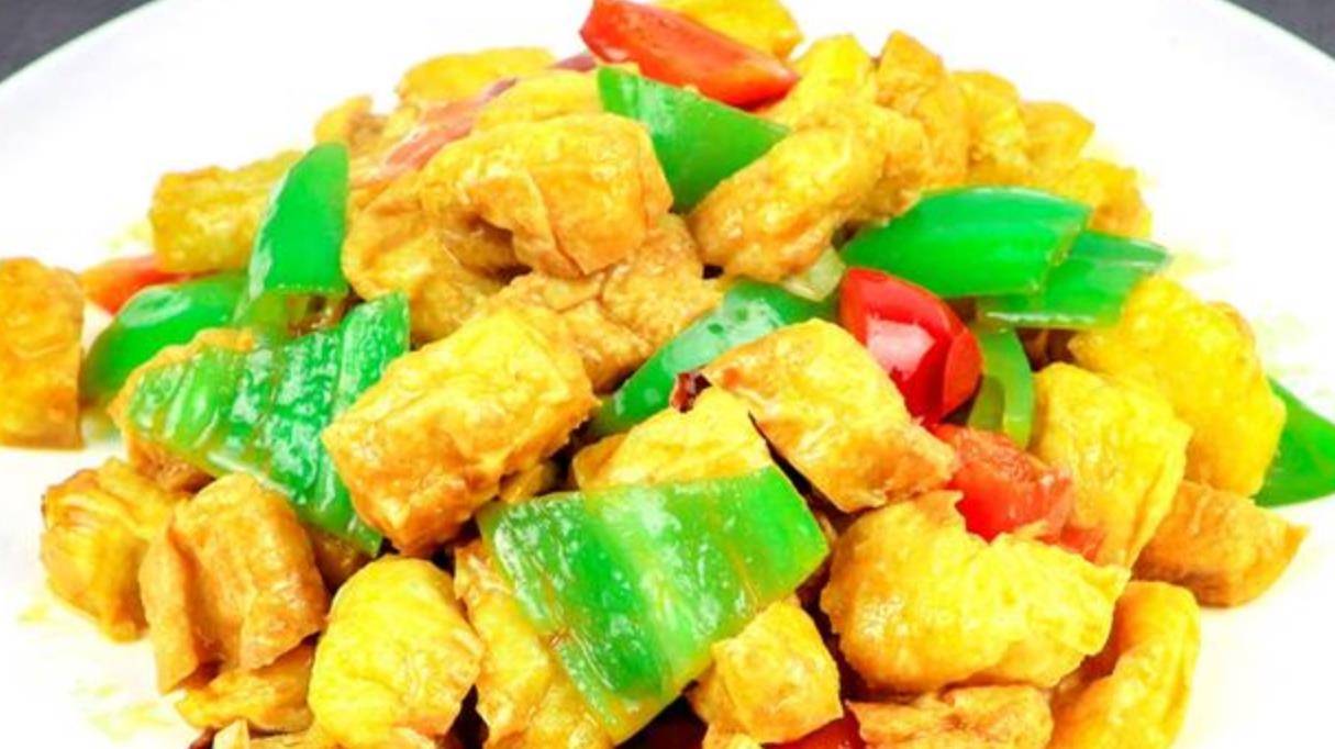 天热,这两种素菜一起炒,老人小孩都爱吃!香浓鲜嫩,天天吃不够_红椒