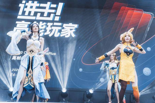 高能玩家人气小姐姐都在用它成为2020chinajoy最抢镜手机