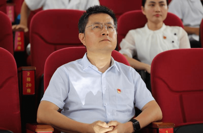 健康海南美丽海南复工复产复学卫生健康全媒体大直播暨小记者走进琼中