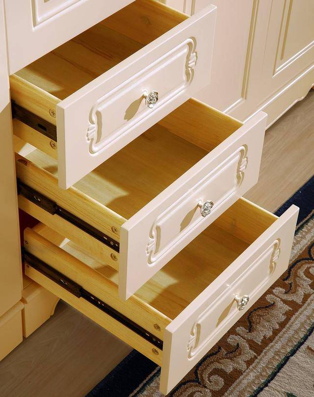 定制衣柜前一定要提前考虑到这些,否则入住使用后你会气到冒烟!_抽屉