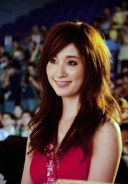 日籍女演员田中千绘:出演头文字d,和周董合作,因海角七号走红