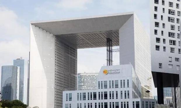 ieseg管理学院(科学经济与管理学院)创建于1964年,是里尔天主教大学和