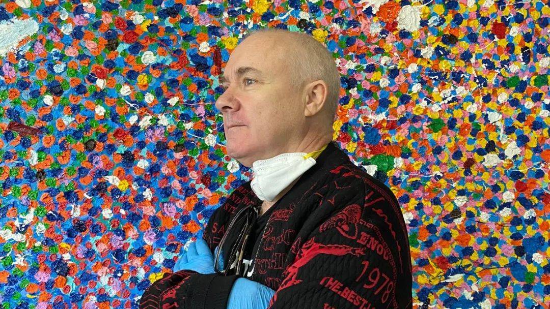 damien hirst多年来 sean cliver 和 supreme 的合作不断,最著名稻屯
