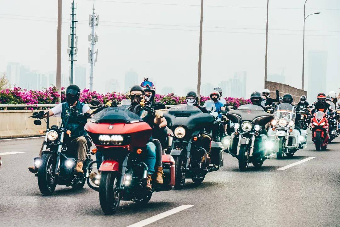 哈雷成都建国店开业暨首届建国机车文化节 —— 8月,让我们燃擎蓉城