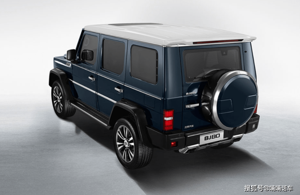 但这和保时泰的抄袭行为还不一样,因为北汽和奔驰是合作关系,早在4年