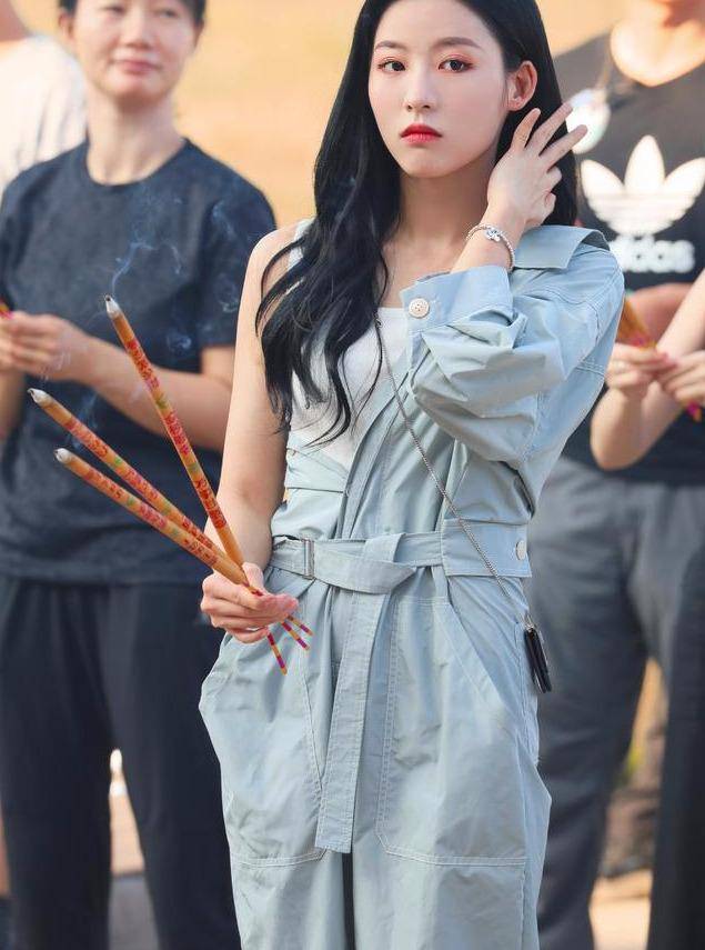 孙芮刚拿下总选第一第二天就进组拍戏了,第一的资源来得如此之快