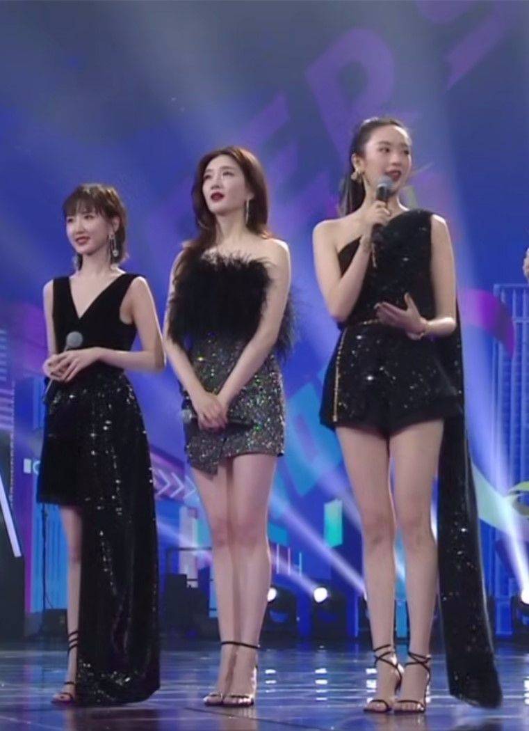 江疏影引以为傲的大长腿在童瑶面前败个精光穿裙子还没腰的