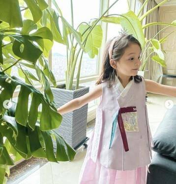 柱厚儿子建厚暴风成长 将回归超人回来了 年下娇妻颜值才华逆天_安娜