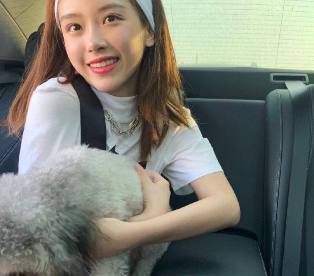 半藏森林辟谣刘阳阿沁复合,晒男友视角下美照望夫眼力证两人关系