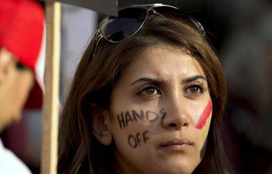 叙利亚女子黑市上被公开出售,最低仅68元:悲惨生活让人压抑难受_手机