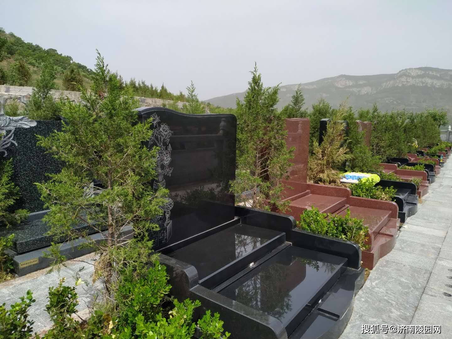 什么是家族墓济南家族自选墓地介绍