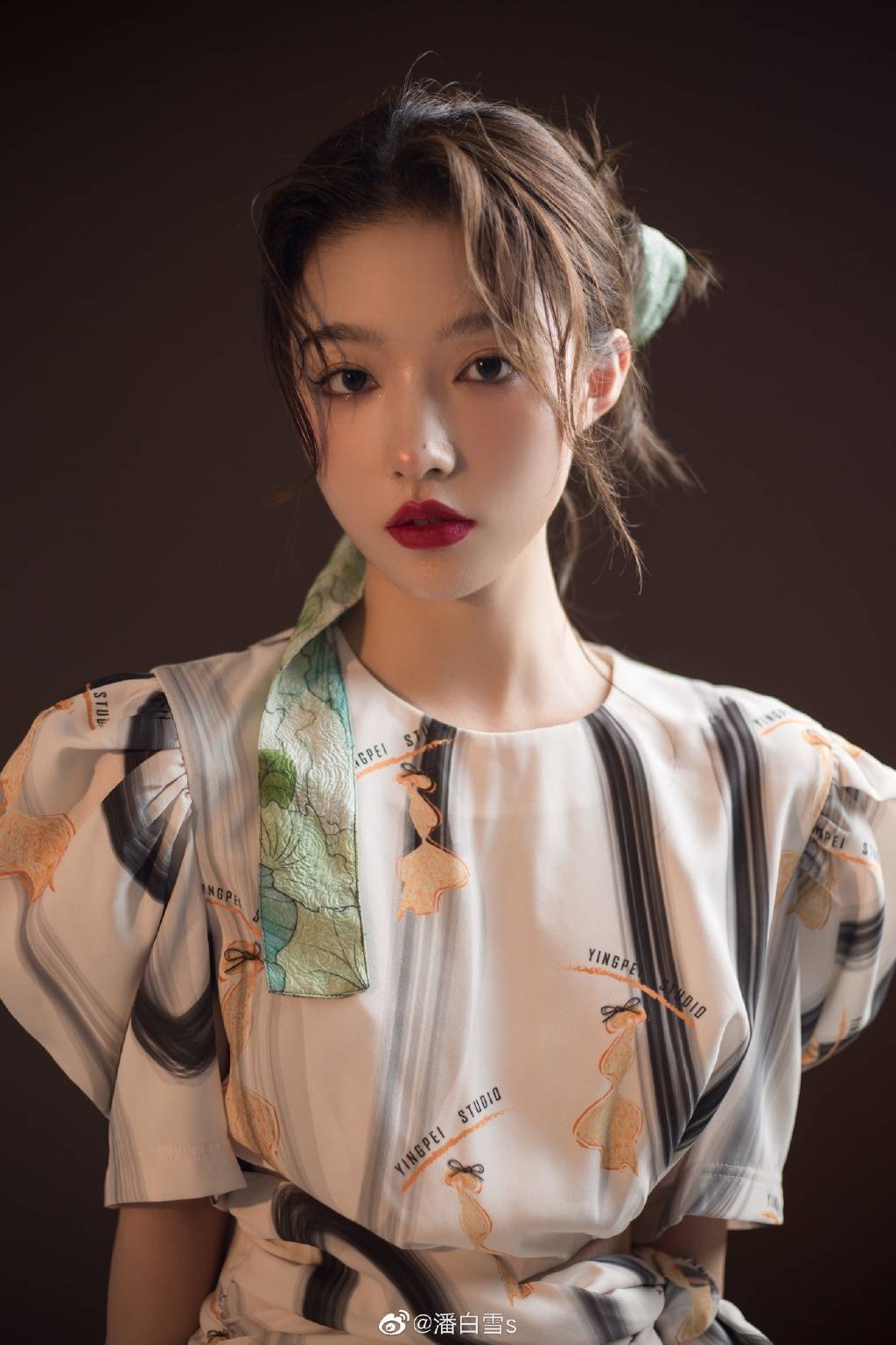 《秀色可餐》冷面美人,混血意中人