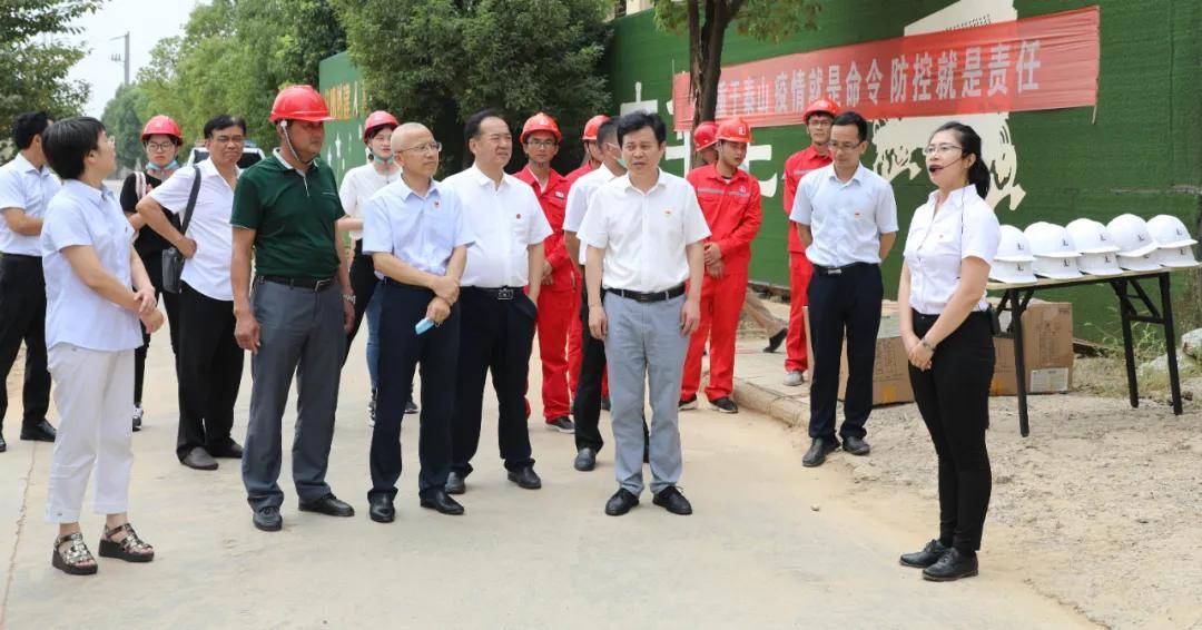 2020年8月22日,宿松县人大主任石承抚,原主任吴捍东,副主任黄毛怀,程