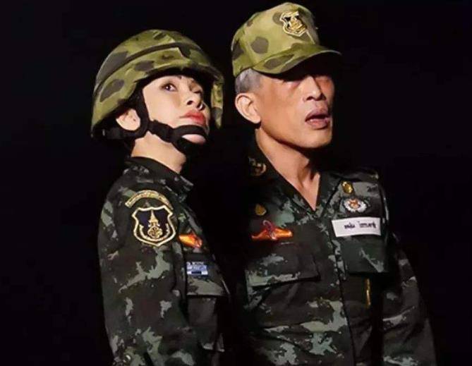 原创68岁泰王大赦天下旧情难忘释放诗妮娜贵妃苏提达地位不保了