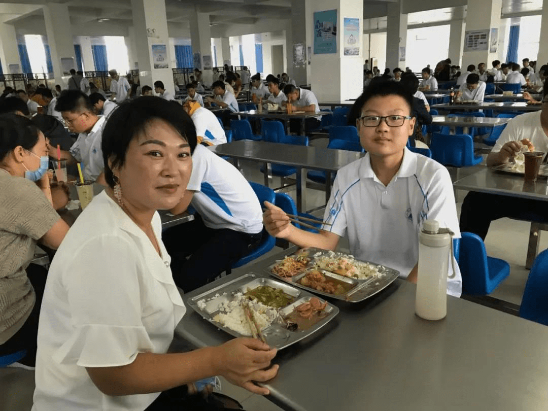 東營市河口區2020級新生軍訓