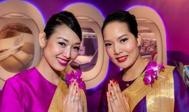 化"野鸡妆"上课,泰国老师太high了!_手机搜狐网