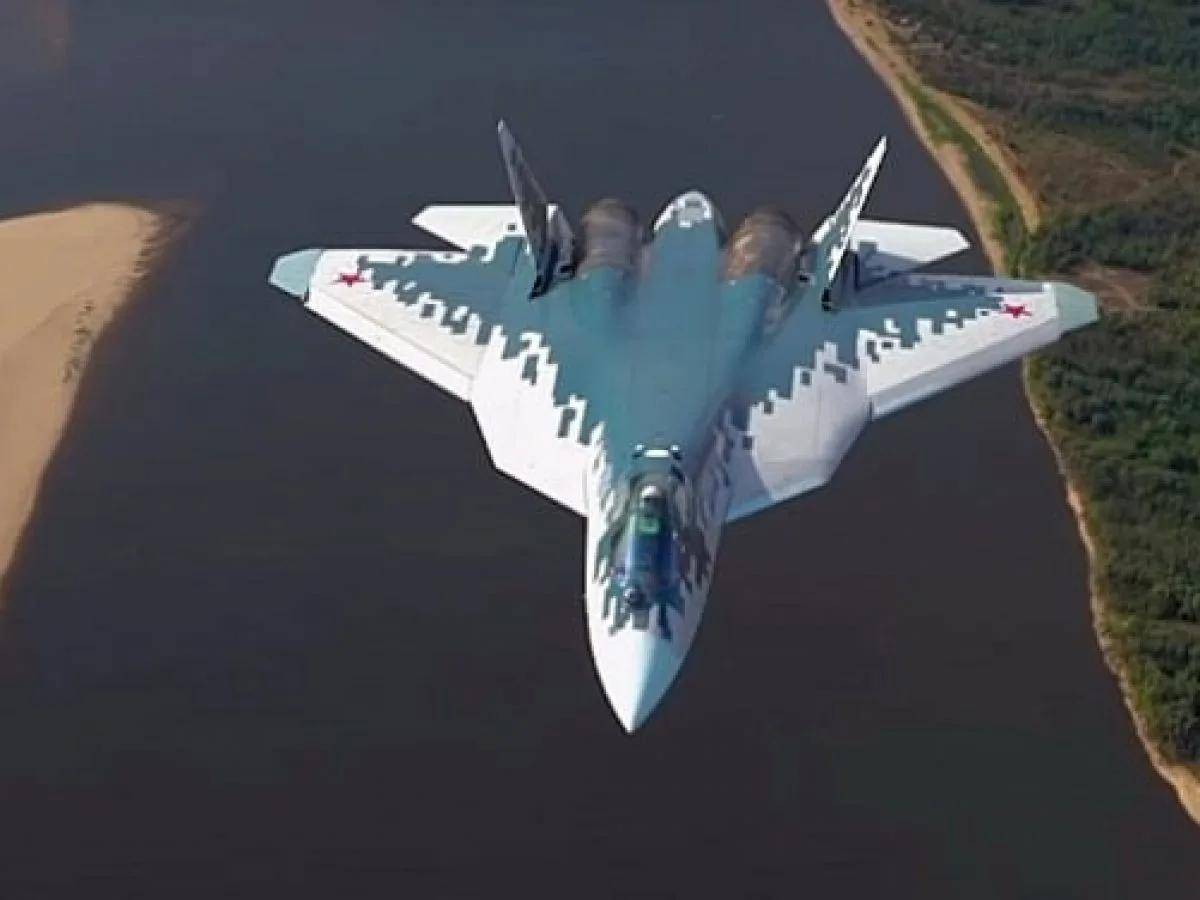 印度网友沸腾了!印军将提前购买一批苏57,总算要用上五代机了