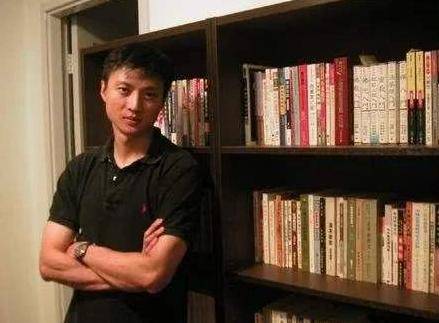 "玉女掌门人"周慧敏的两段情史,为何最终嫁给海王倪震?_陈德章