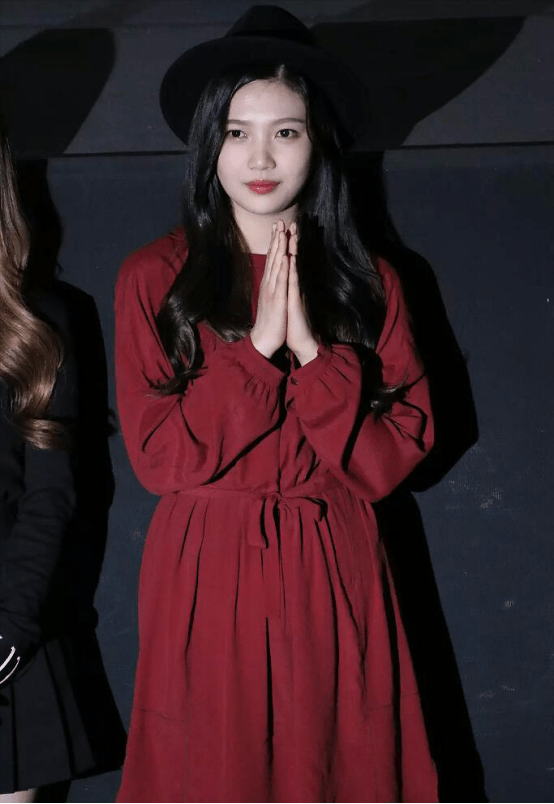 原创朴秀荣复古穿搭玩出新时尚风格精致大方的设计还真是让人上头