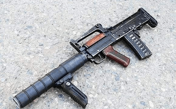 来源: 美美的小鱼 随着热门的求生类游戏而变得大红大紫的俄罗斯ots