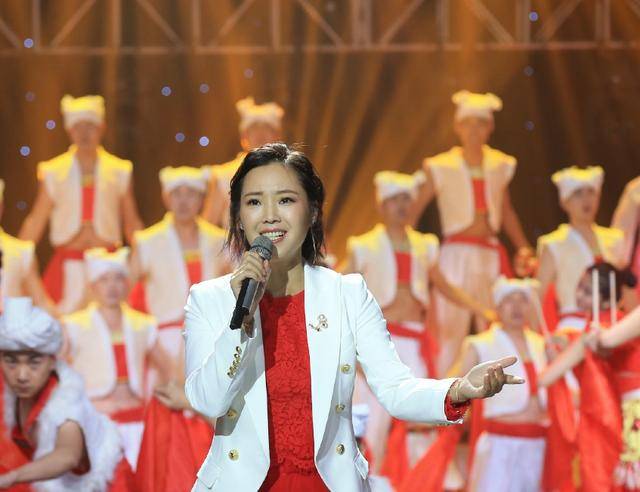 云端音云朵苦修5年连登4次春晚为何仍不火皆因刀郎
