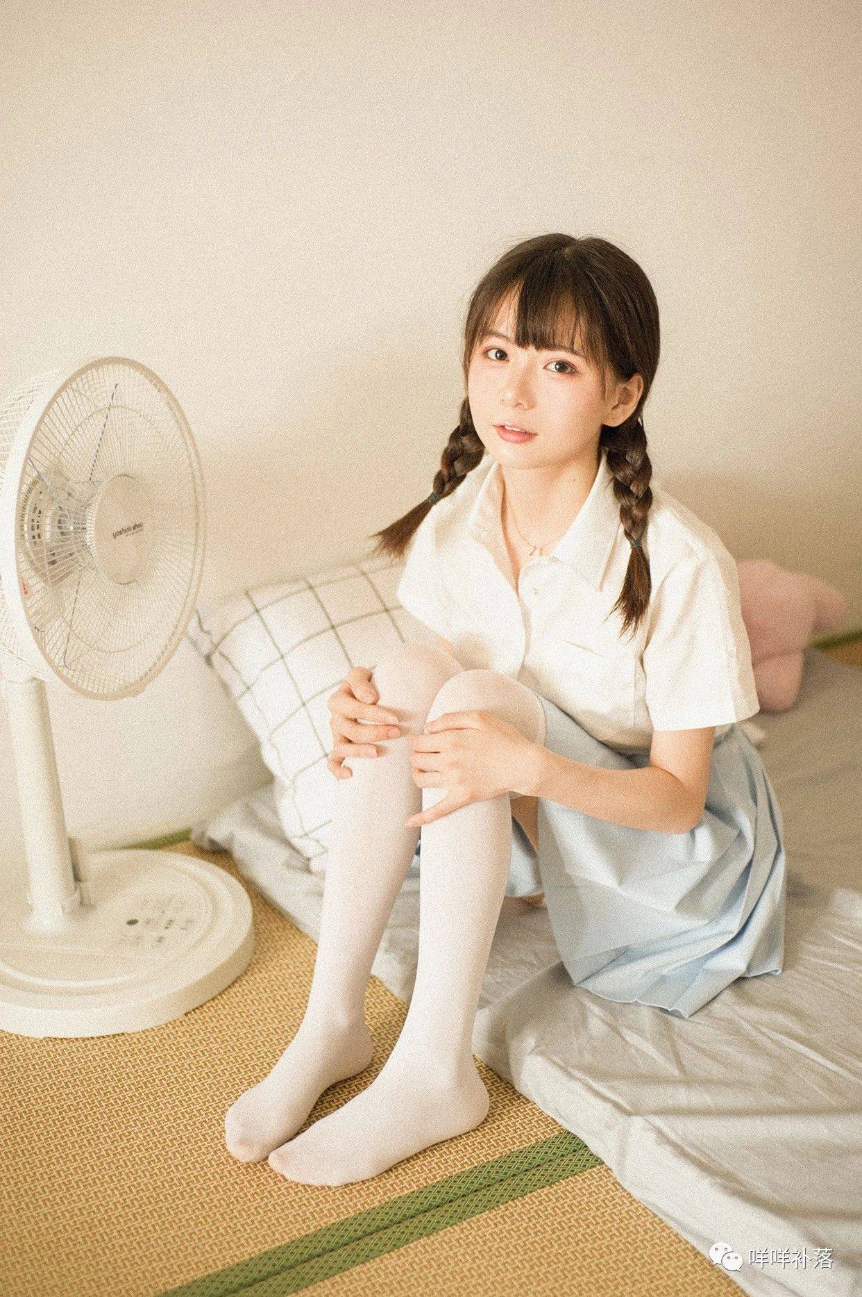 十张高清美女图片手机壁纸,宅男必备