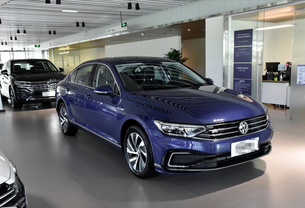 综合油耗18升长度4865mm的suv大众迈腾