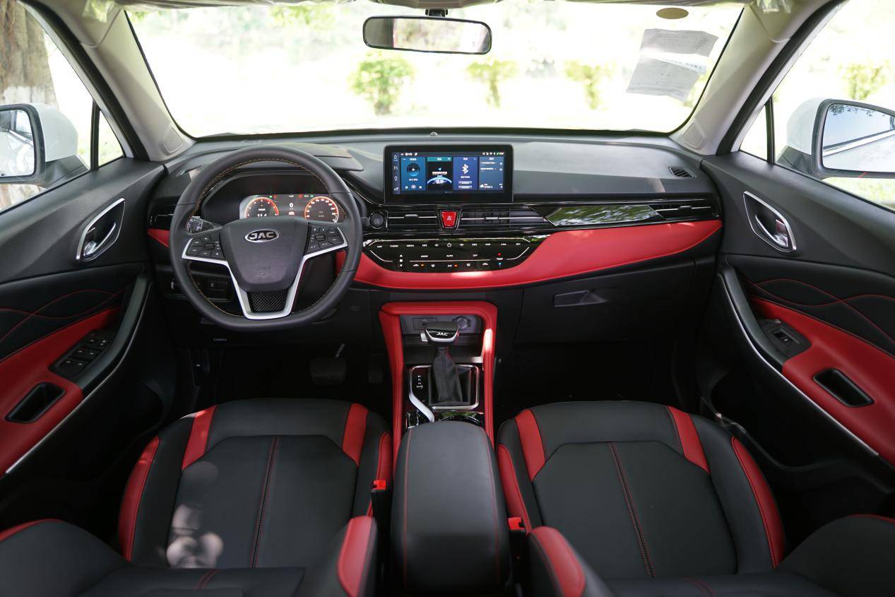 试驾江淮嘉悦x4诚意之作你想要的都会超出你的预期