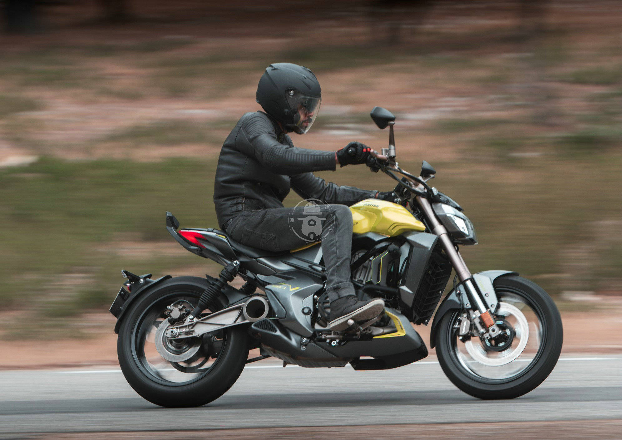 最具高级感的国产运动巡航 升仕310v不止于高科技