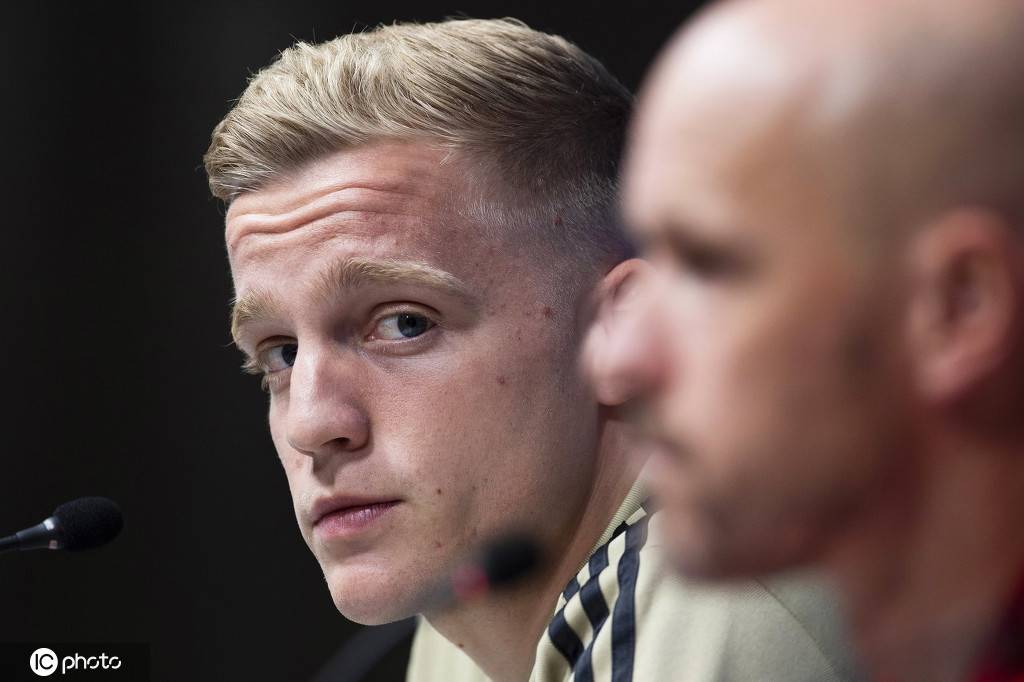 范德贝克本想去皇马最后去了曼联