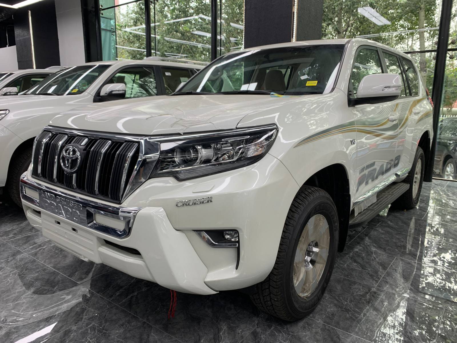 20款中东版丰田霸道4000 宽敞内饰全新设计