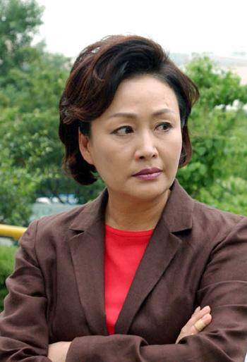 戏骨金昌淑曾美貌出众 年轻时撞脸金惠秀 看了又看饰金珠母亲_因为