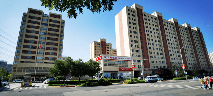 实图:门头沟地铁s1线栗园庄站,一半是生活一半是工作