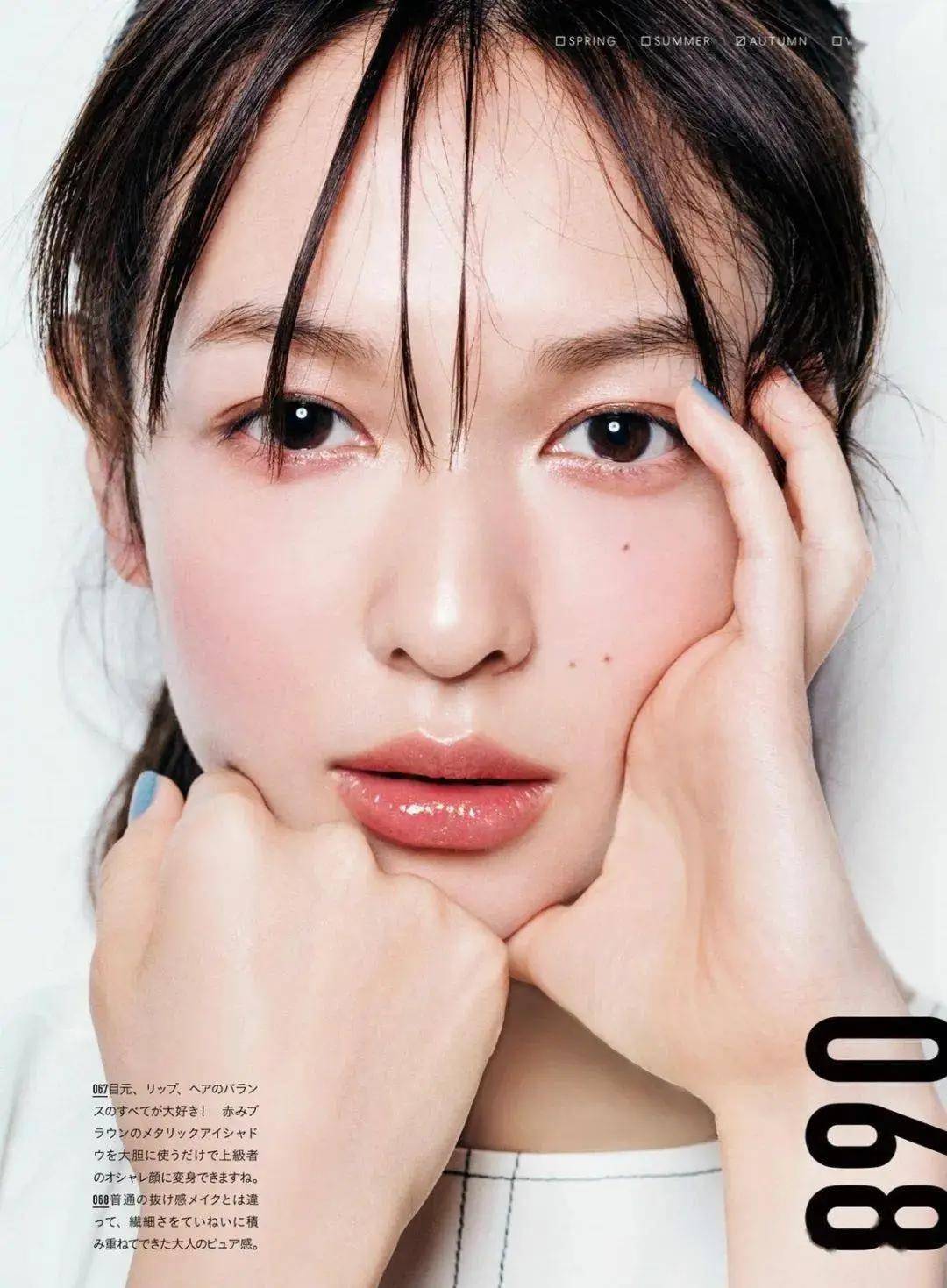 若有若无的素颜感绿茶风妆容