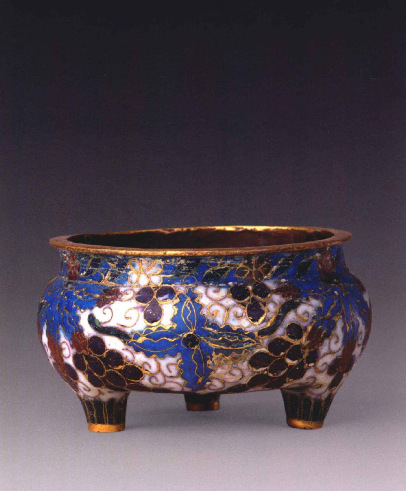 中国珐琅艺术故宫珍藏宝物欣赏四款明早期掐丝珐琅精品