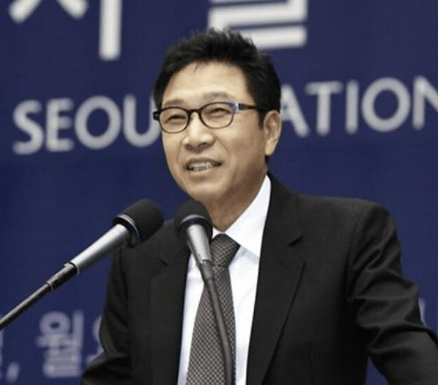 李秀满又扩展副业,sm开办kpop教育机构,这一下真桃李"满"天下