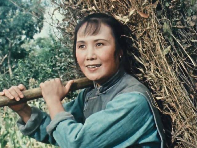 鲁迅祝福祥林嫂身上的人情冷暖刻画着社会环境下的冷漠