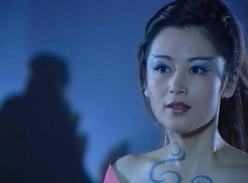 袁泉饰演董卓的女儿董媛,造型在现在看来就是一场灾难.